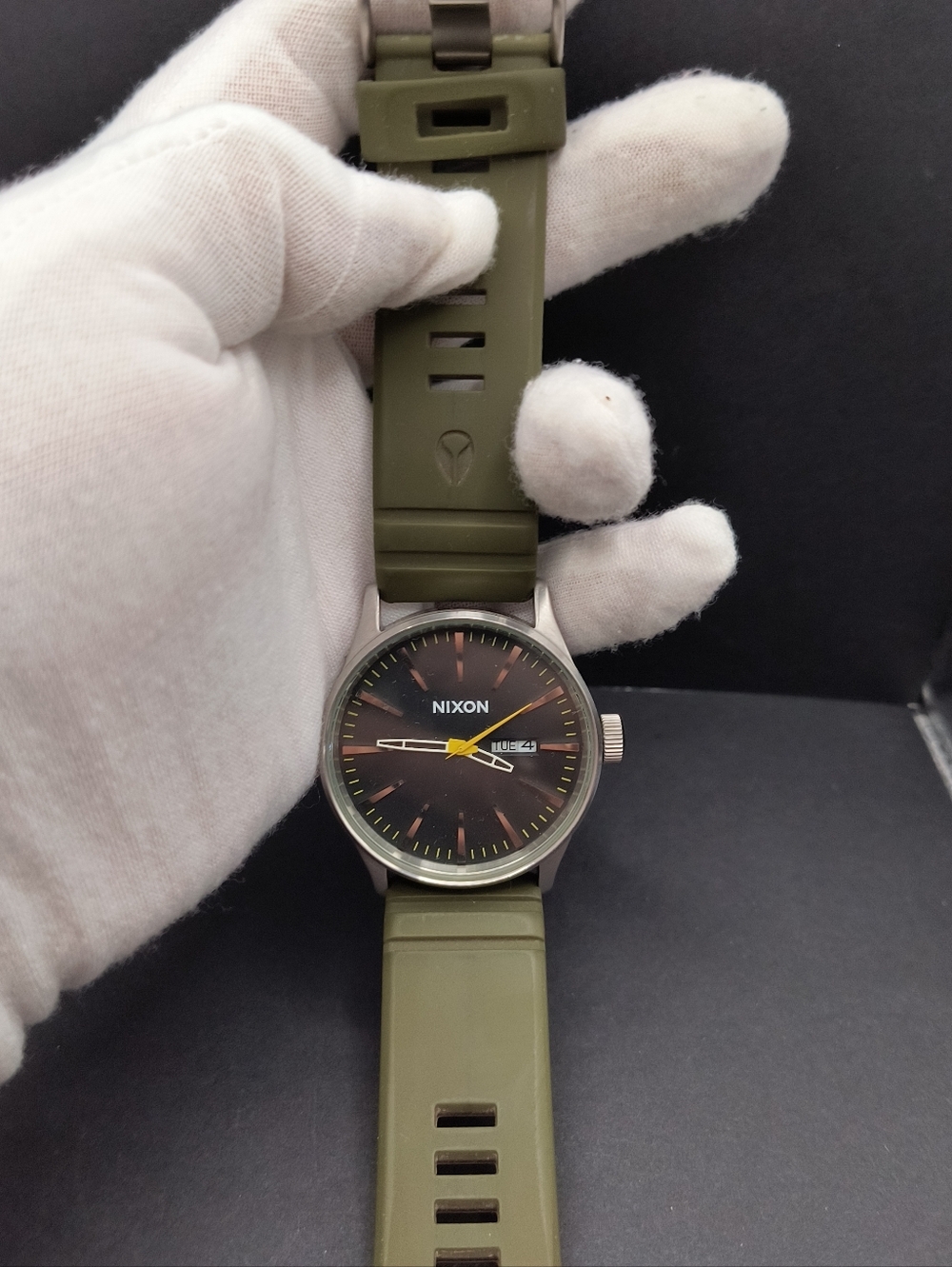 Nixon The Sentry Grand Prix W/ Olive Green Silicone Strap